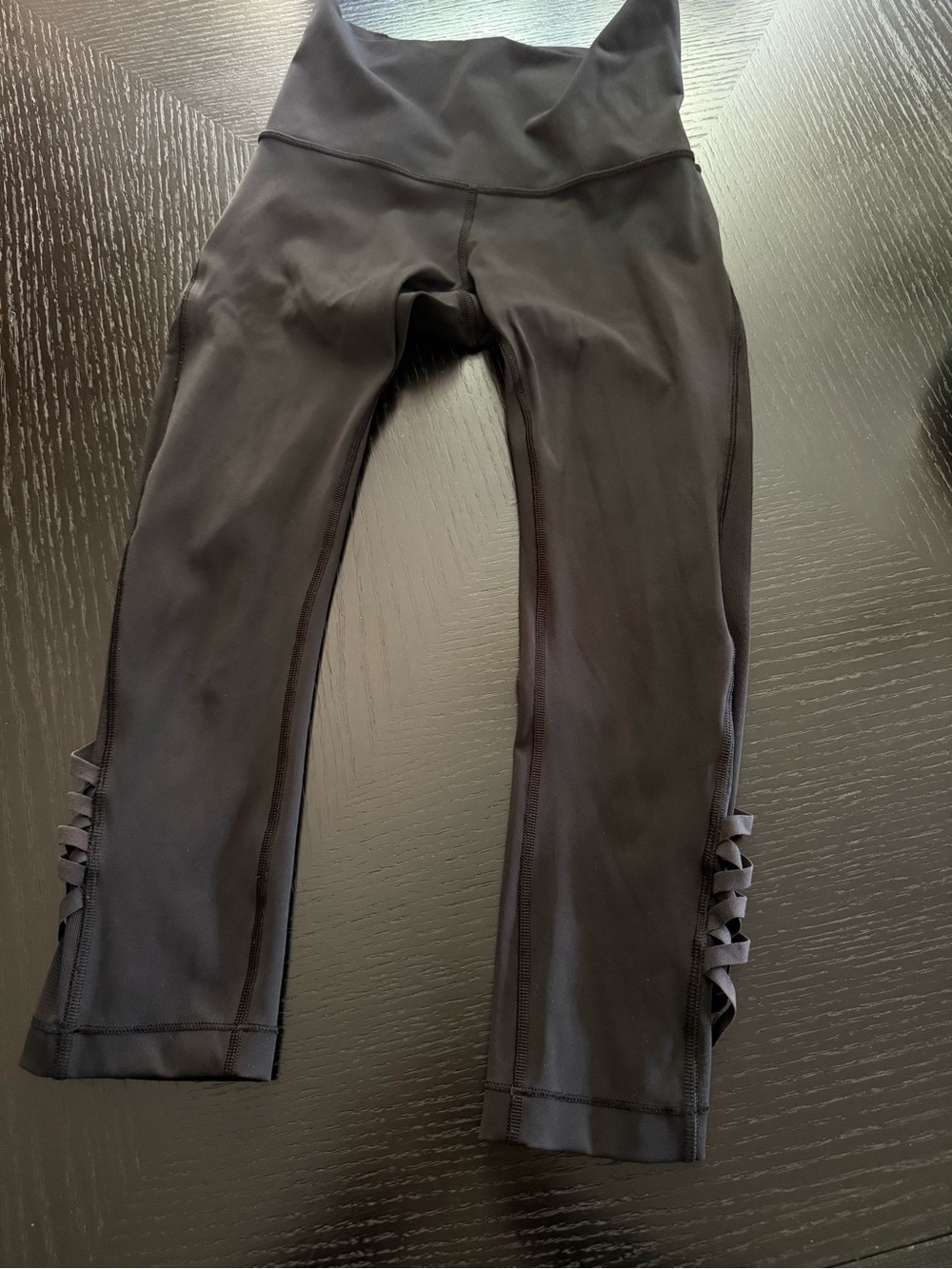 Lululemon Capri Leggings with Side Mesh/lace Detail size 6